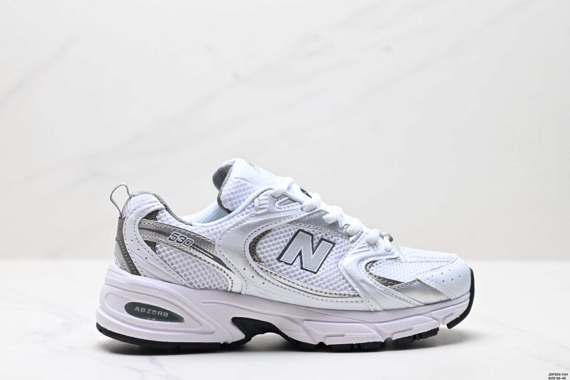 NEW BALANCE SNEAKERS IN WHITE AND GREY MESH