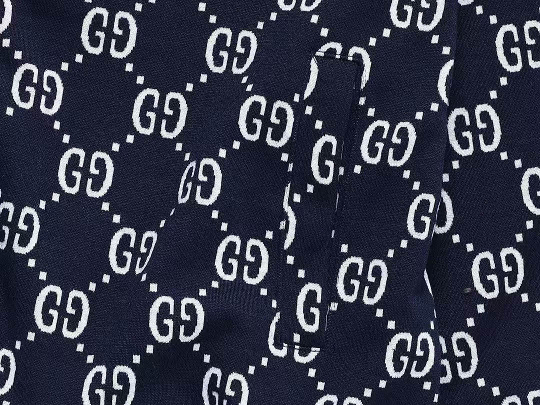 GUCCI KNITTED PANTS IN NAVY BLUE
