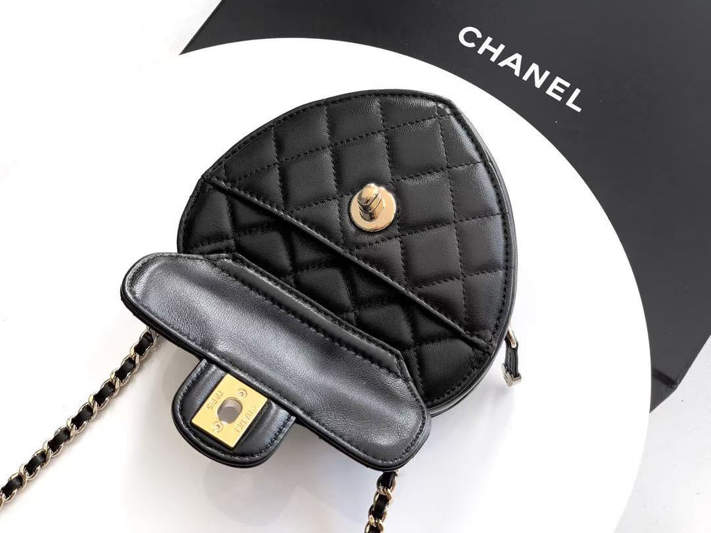 CC HEART QUILTED SHOULDER BAG 13 IN BLACK CALFSKIN TP3