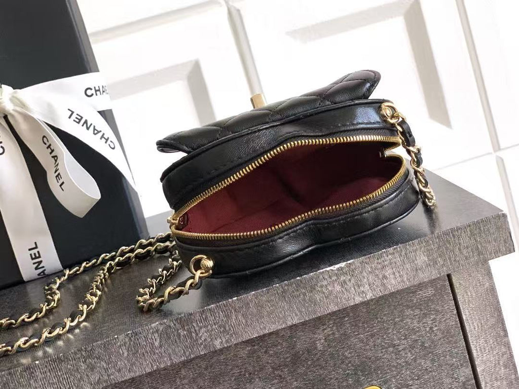 CC HEART QUILTED SHOULDER BAG 13 IN BLACK CALFSKIN TP3
