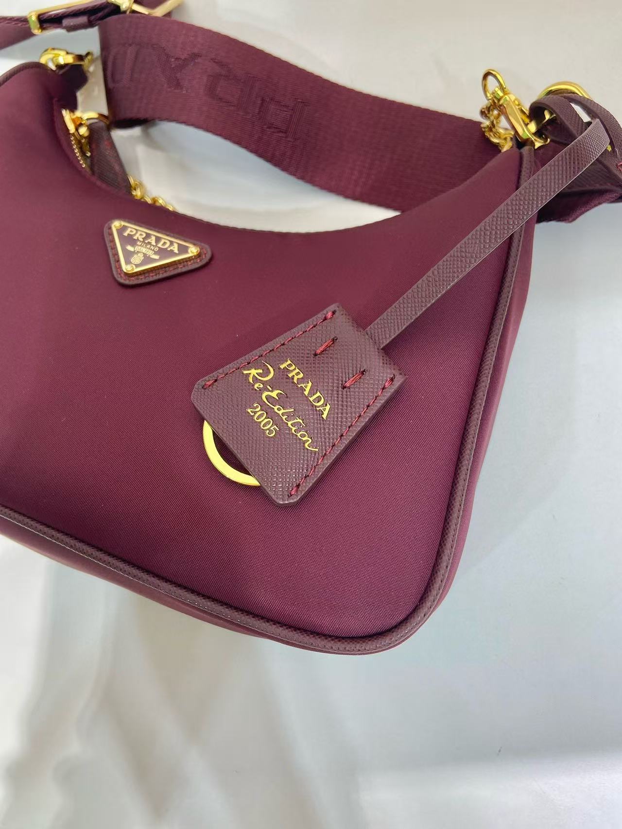 PRA HOBO BAG 22 IN BURGUNDY RED RE-NYLON