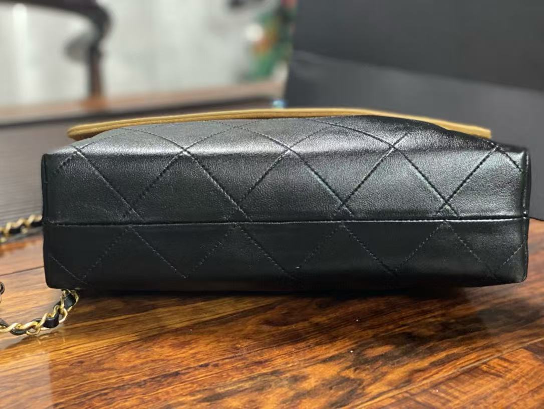 CC SHOULDER BAG 29 IN BLACK AND BROWN SUEDE AND CALFSKIN