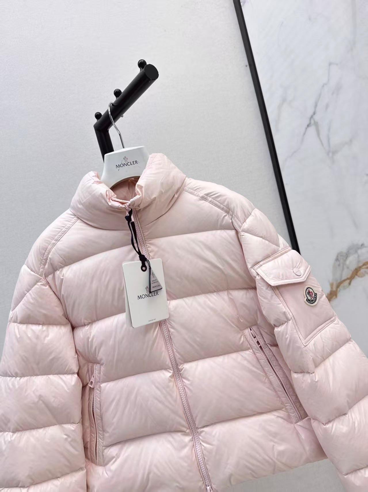 MONCLER PUFFER JACKET IN LIGHT PINK
