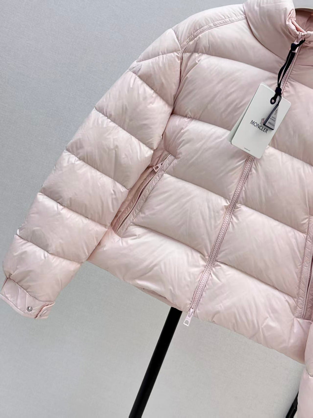 MONCLER PUFFER JACKET IN LIGHT PINK