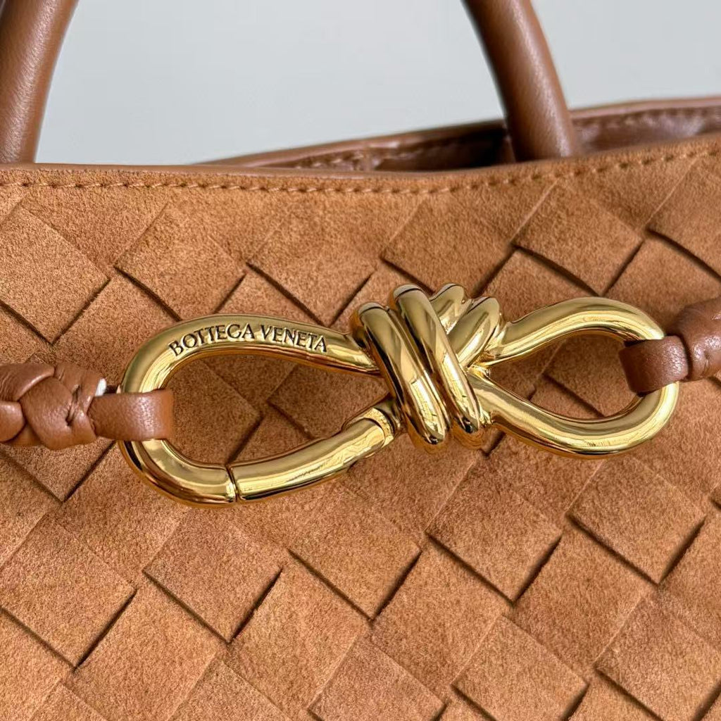 BOTTEGA VENETA ANDIAMO 25 IN BROWN SUEDE