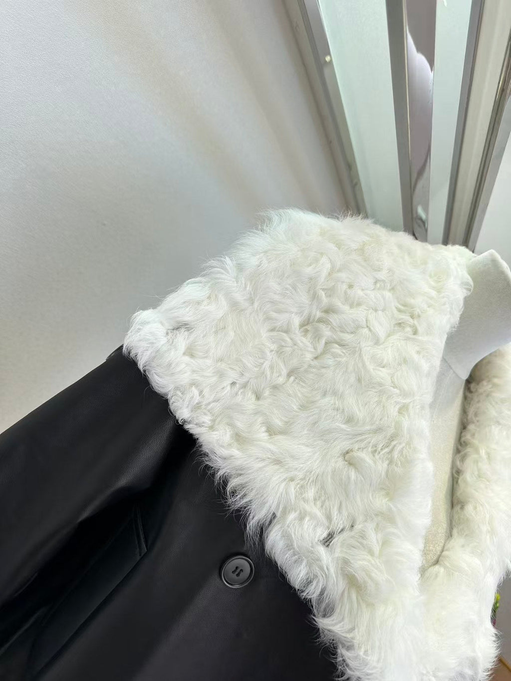 GUCCI LEATHER JACKET WITH WHITE SHEARLING