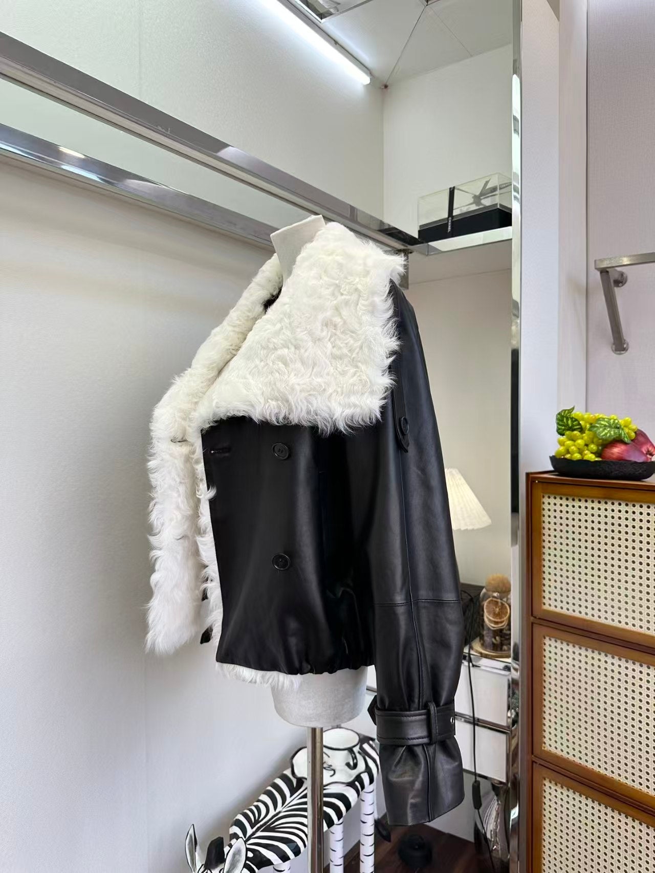 GUCCI LEATHER JACKET WITH WHITE SHEARLING