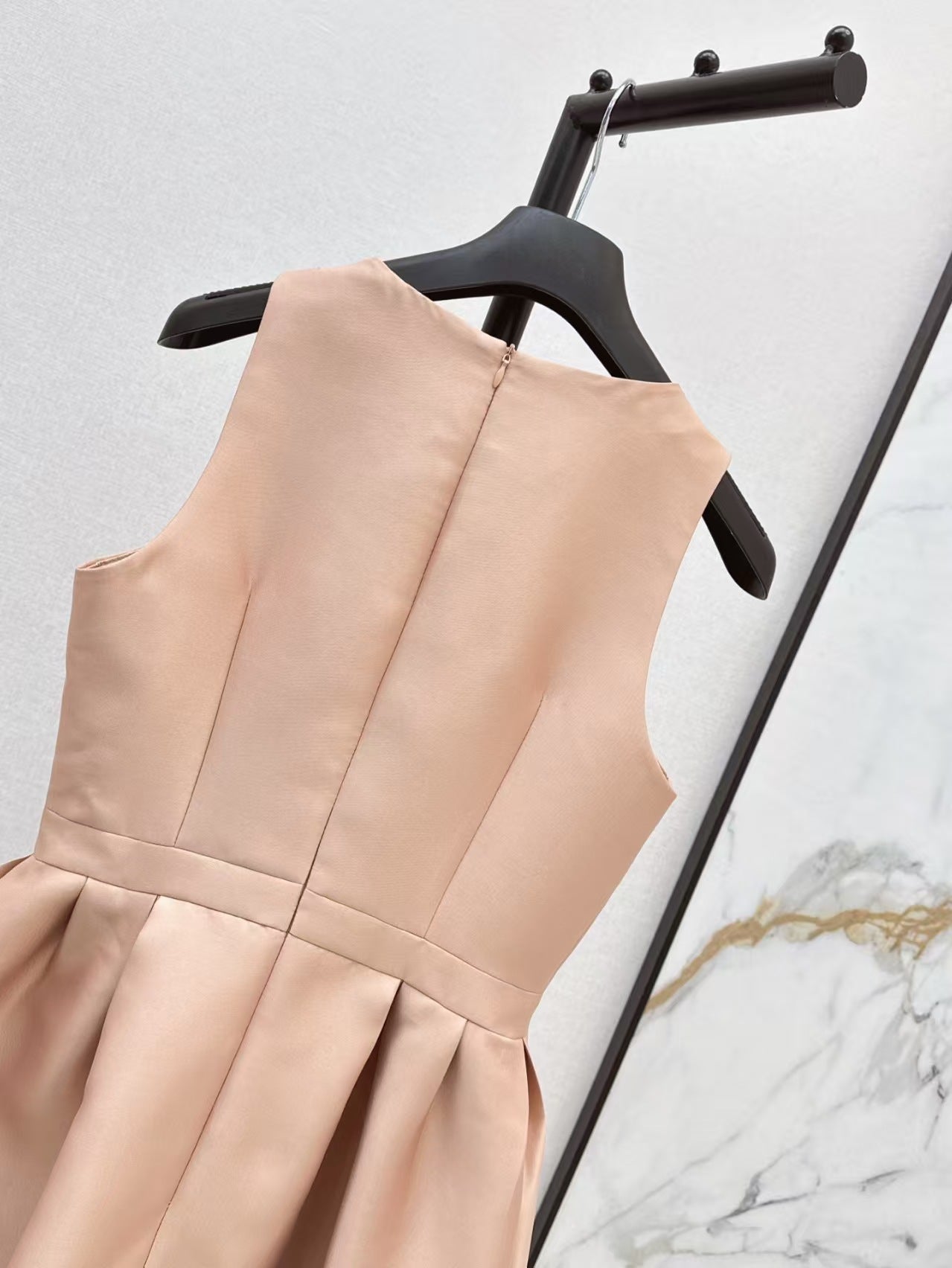DIOR DRESS IN DARK NUDE