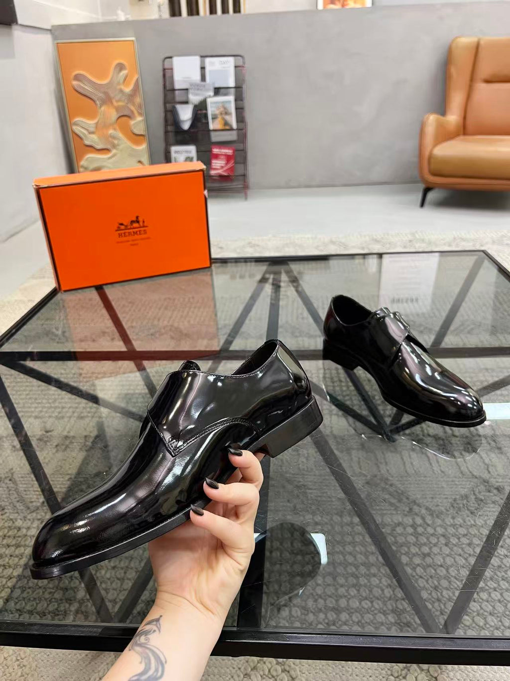 HM MEN LOAFERS IN BLACK CALFSKIN SILVER HARDWARE