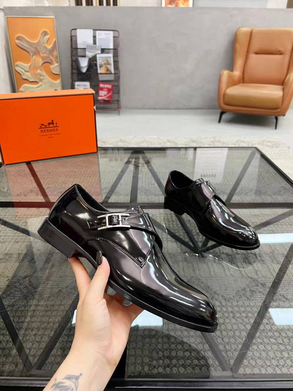 HM MEN LOAFERS IN BLACK CALFSKIN SILVER HARDWARE