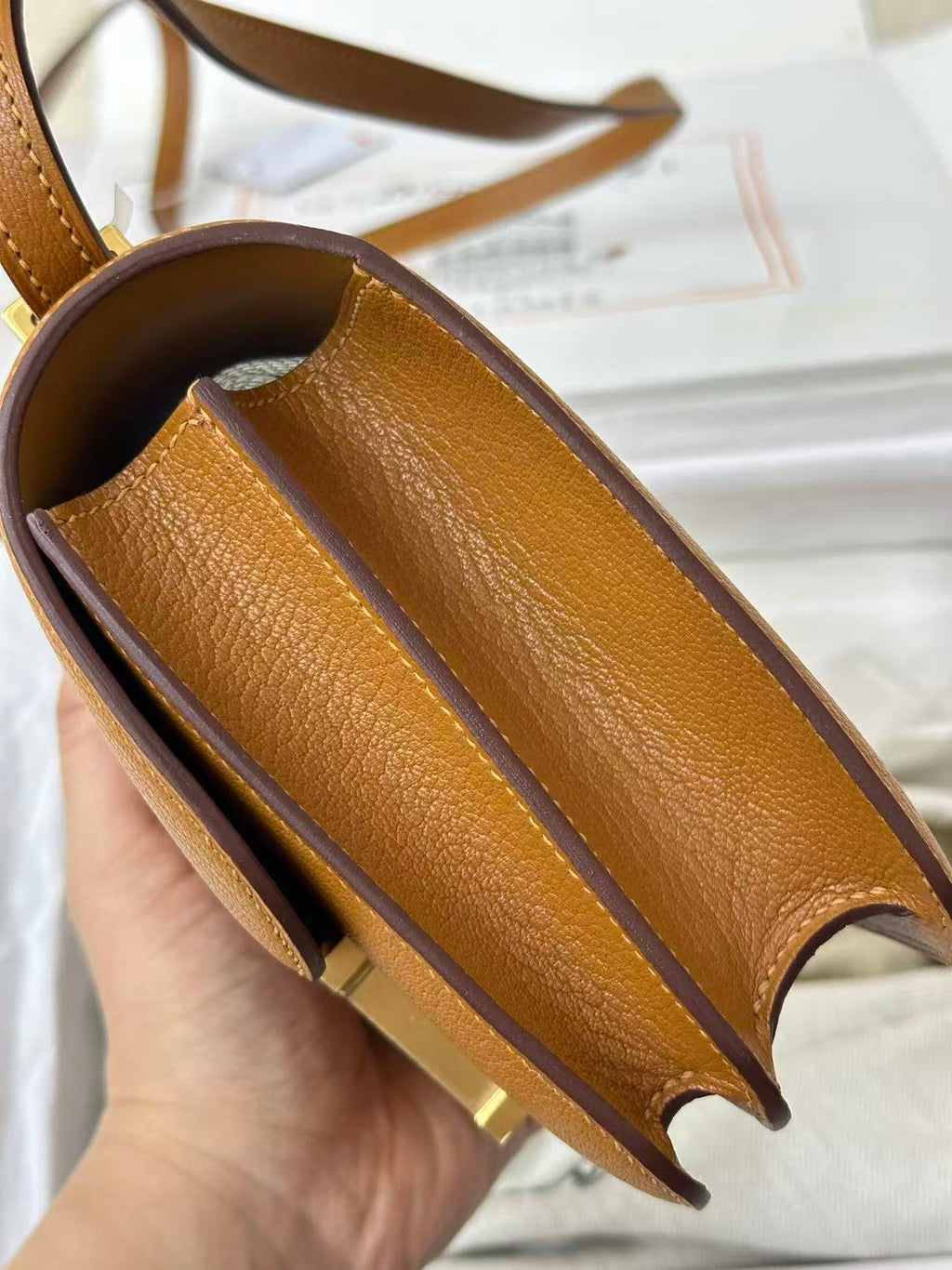 HM CONSTANCE 19CM IN GOLDEN BROWN EPSOM GOLD HARDWARE