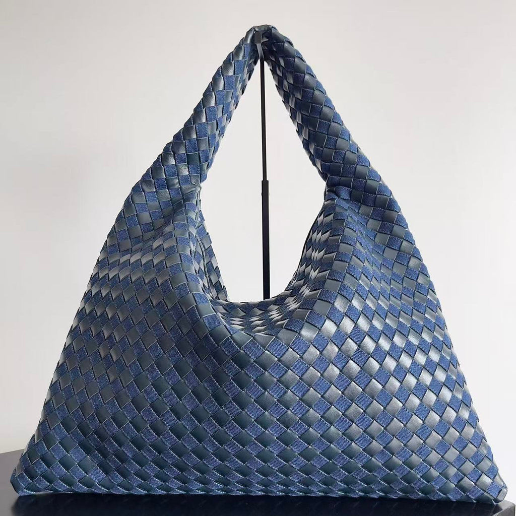 BV LARGE HOP BAG 54 IN NAVY BLUE CALFSKIN