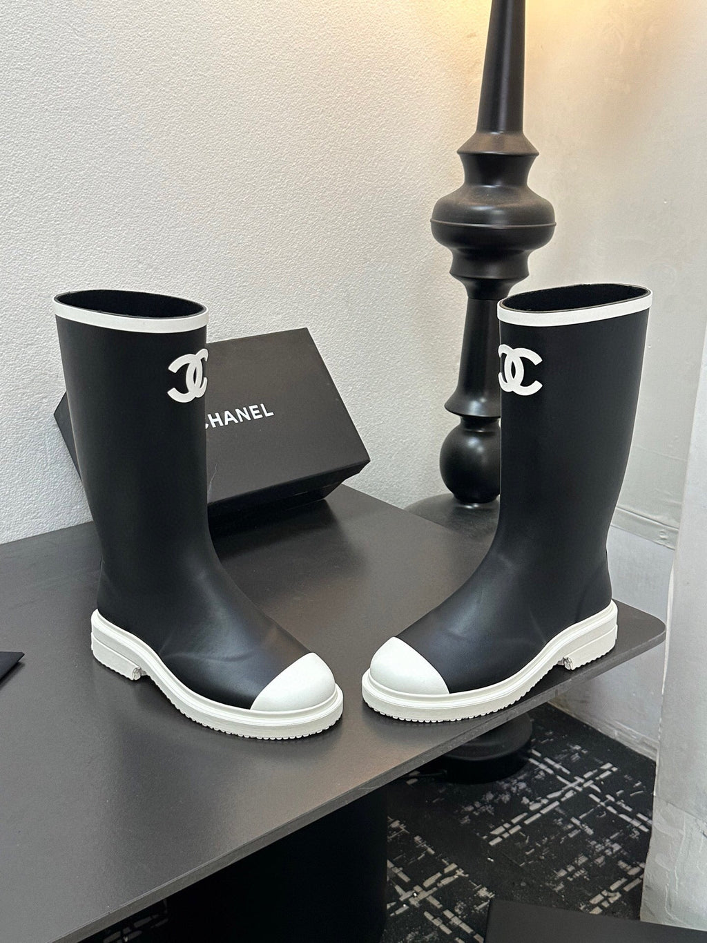 CC RAINBOOTS IN BLACK TPU WHITE LOGO