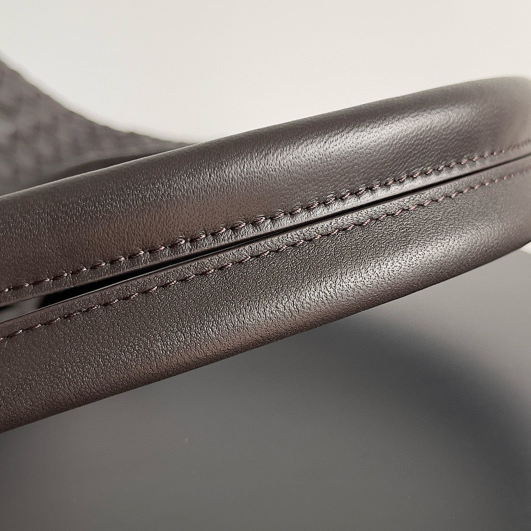 BV CABAT 48 IN CHOCOLATE BROWN LAMBSKIN
