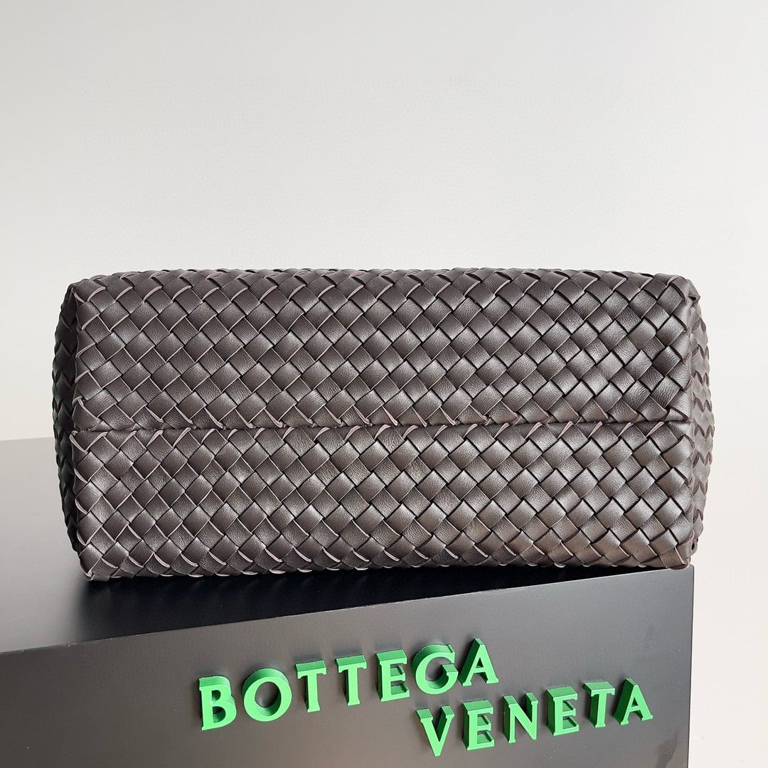 BV CABAT 48 IN CHOCOLATE BROWN LAMBSKIN