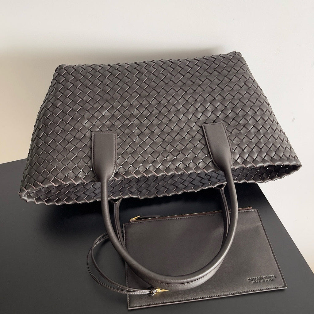 BV CABAT 48 IN CHOCOLATE BROWN LAMBSKIN