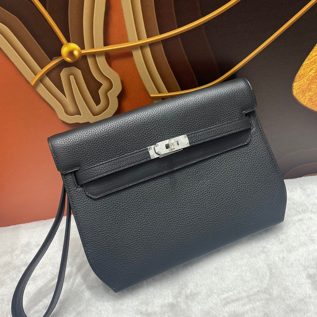 KELLY DEPECHES 25 IN BLACK TOGO CALFSKIN SILVER HARDWARE