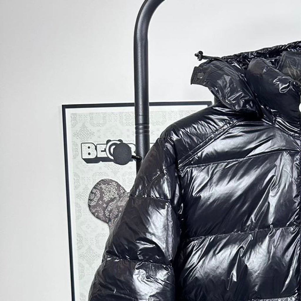 MONCLER BLACK PUFFER JACKET STYLE 2423