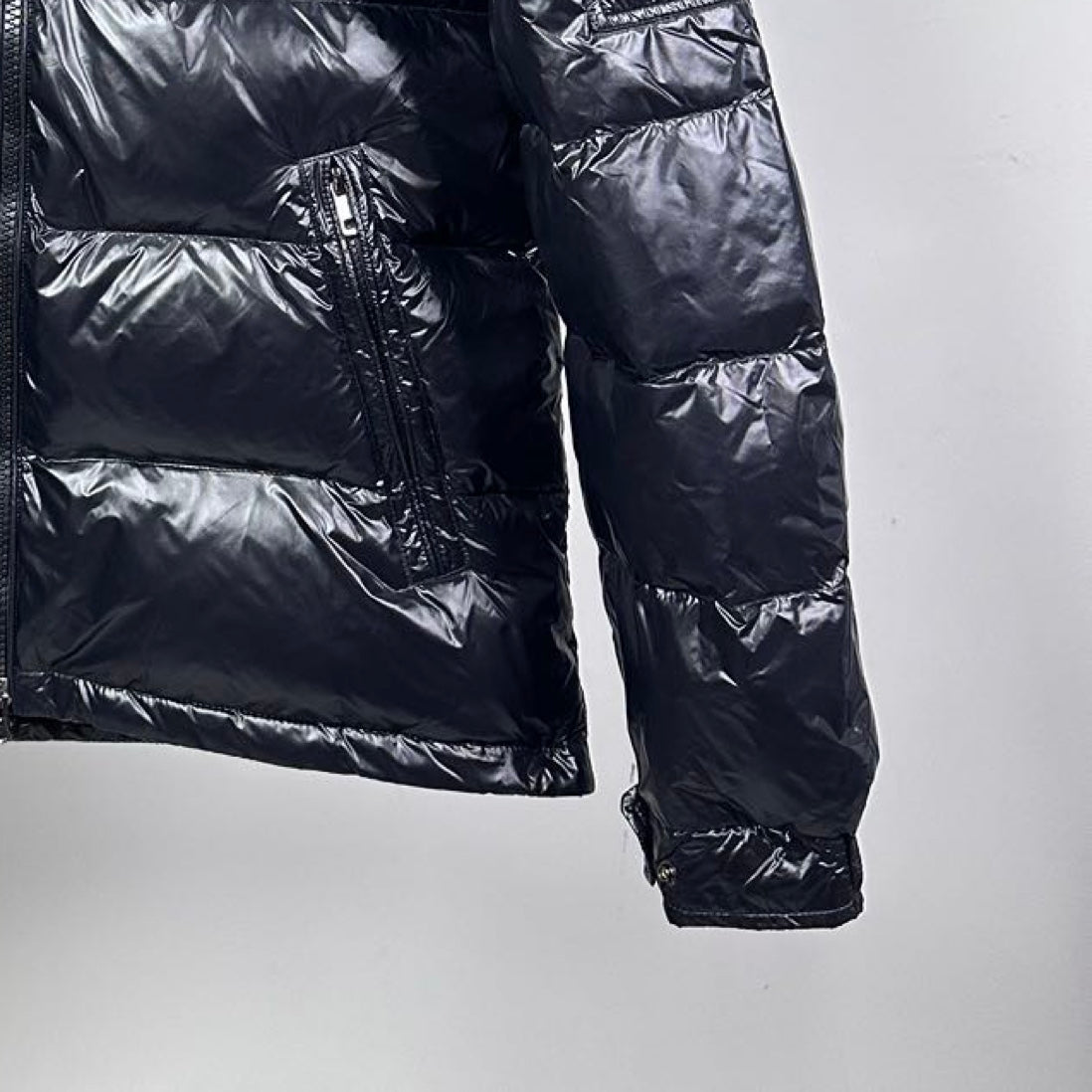 MONCLER BLACK PUFFER JACKET STYLE 2423