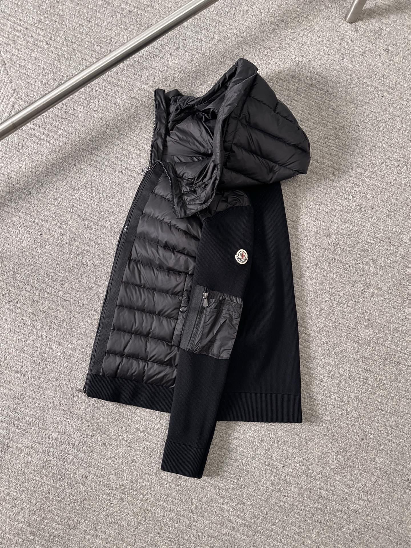 MONCLER BLACK PUFFER JACKET STYLE 2424