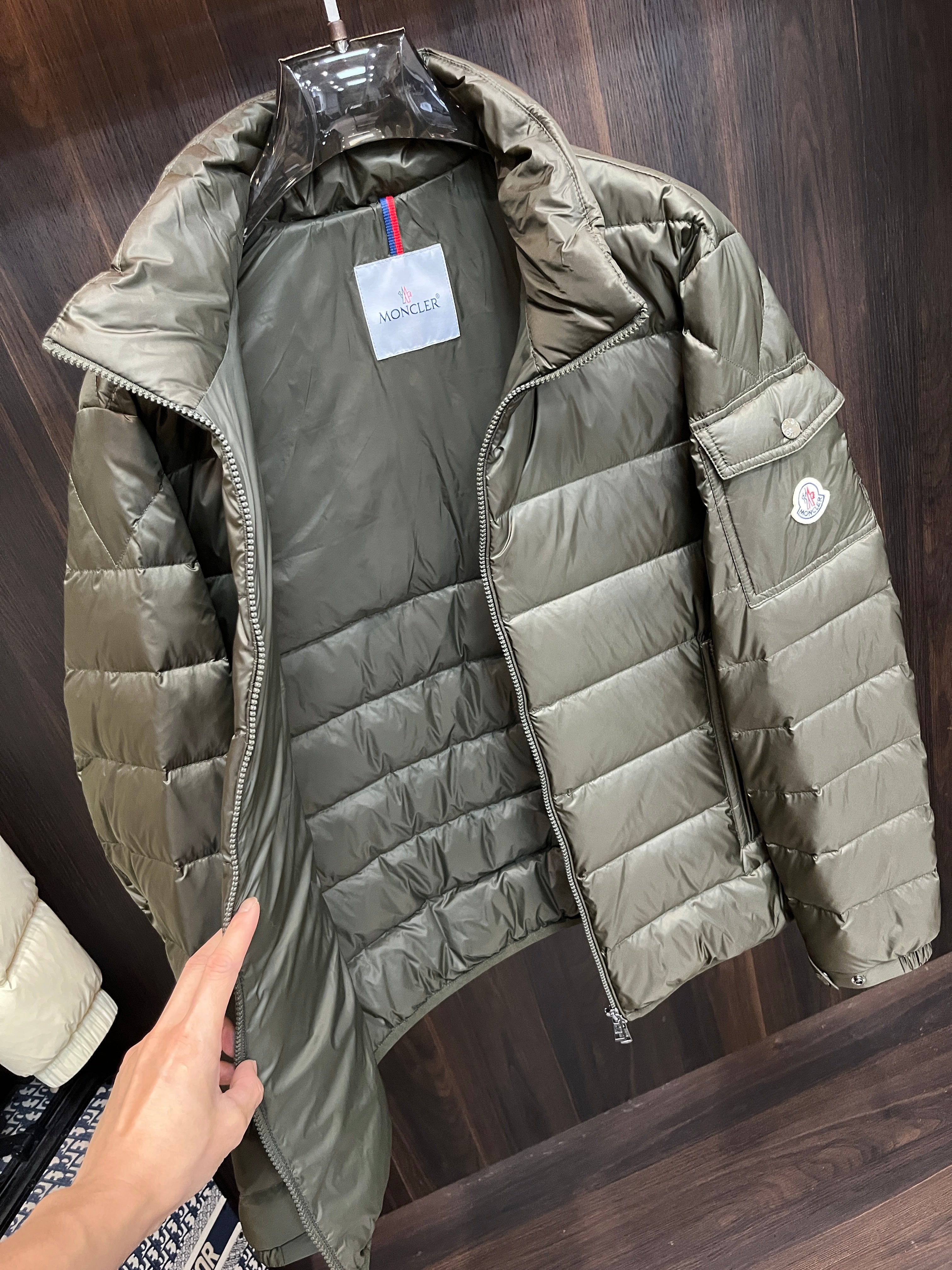 MONCLER BLACK PUFFER JACKET STYLE 2425