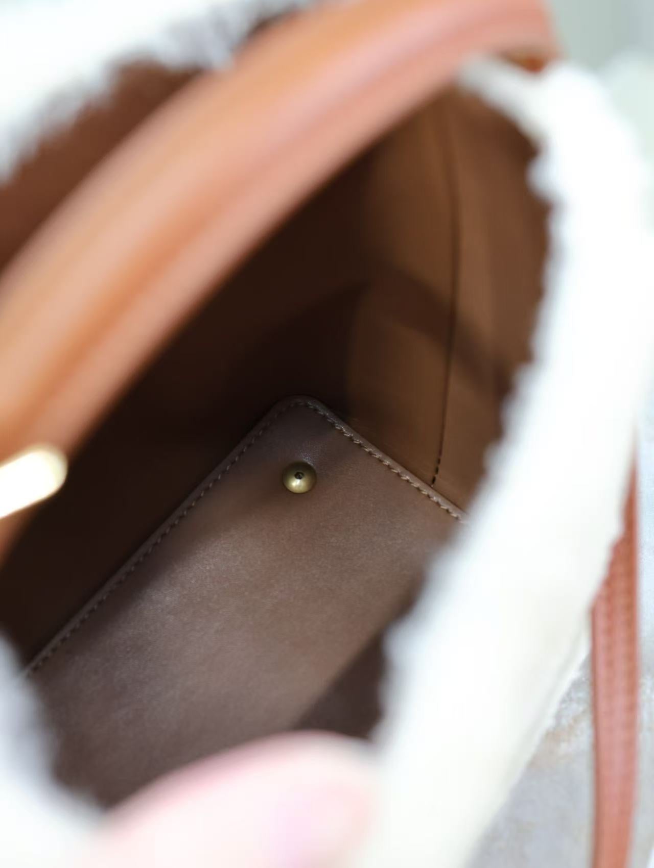 YSL LE 15 MINI SHEARLING BUCKET BAG IN CREAM BEIGE WITH LEATHER TRIM