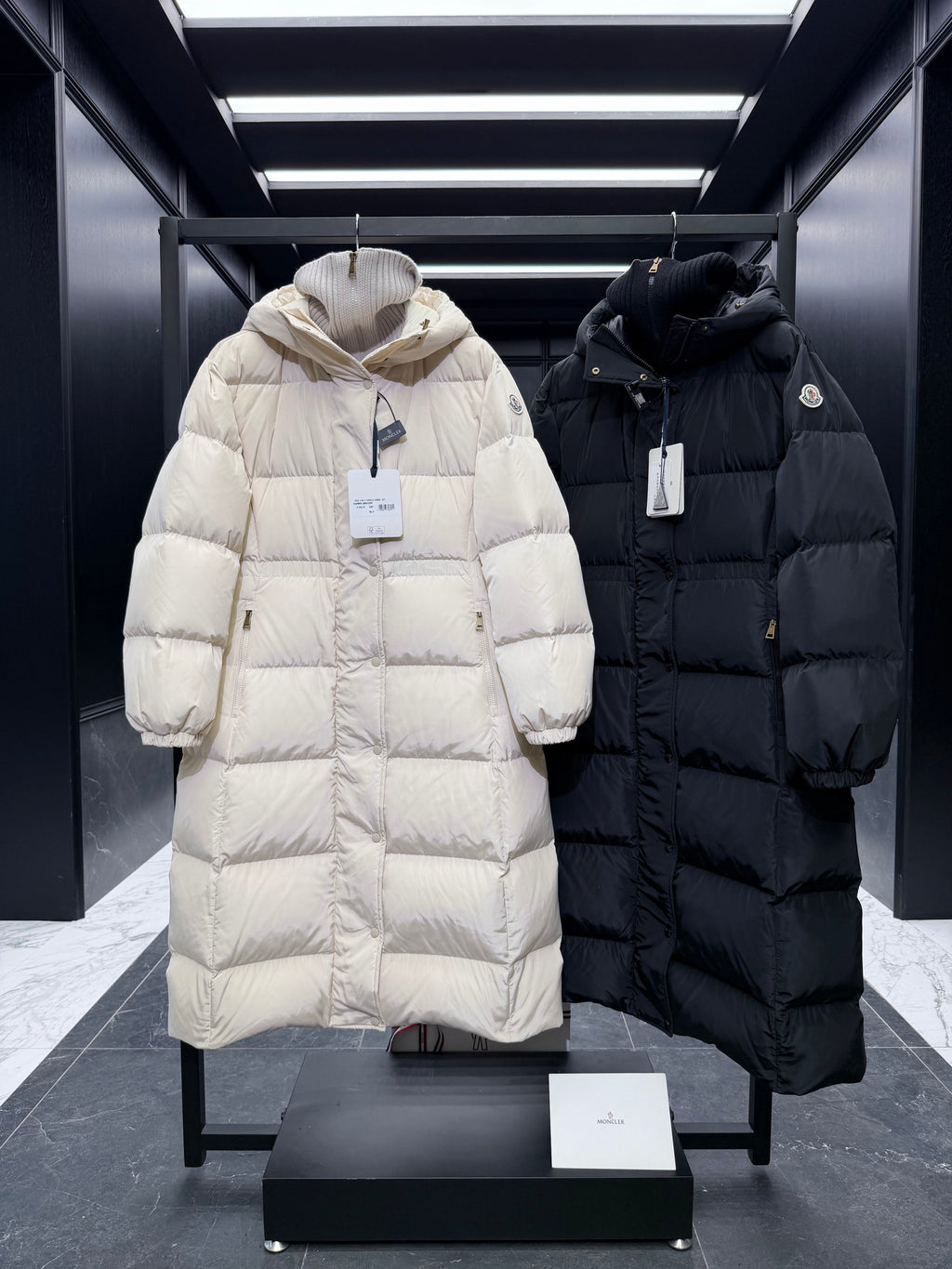 MONCLER LONG COAT 223256