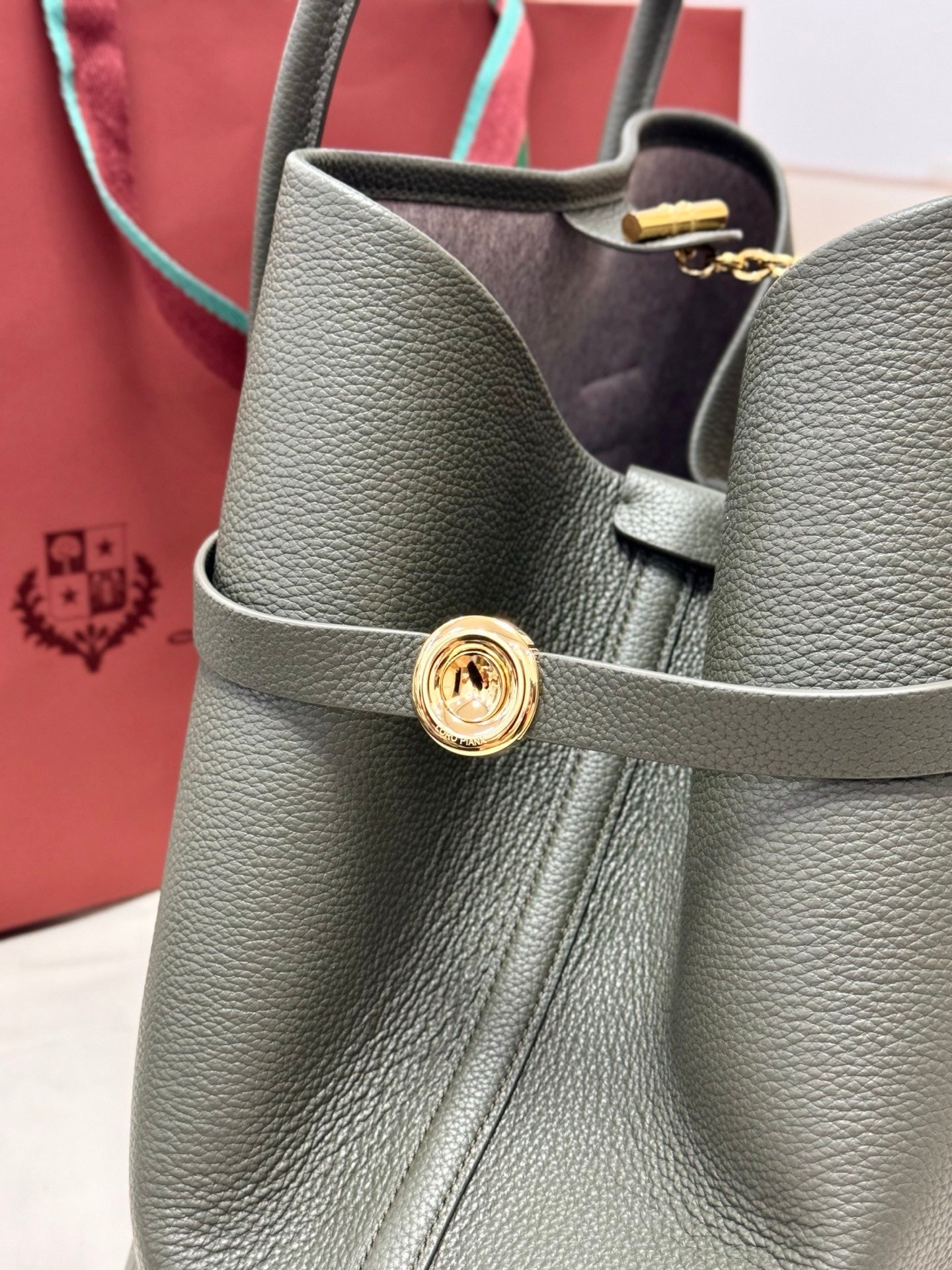 LP GHIERA SHOPPER BAG 40 IN MOSS GREEN CALFSKIN