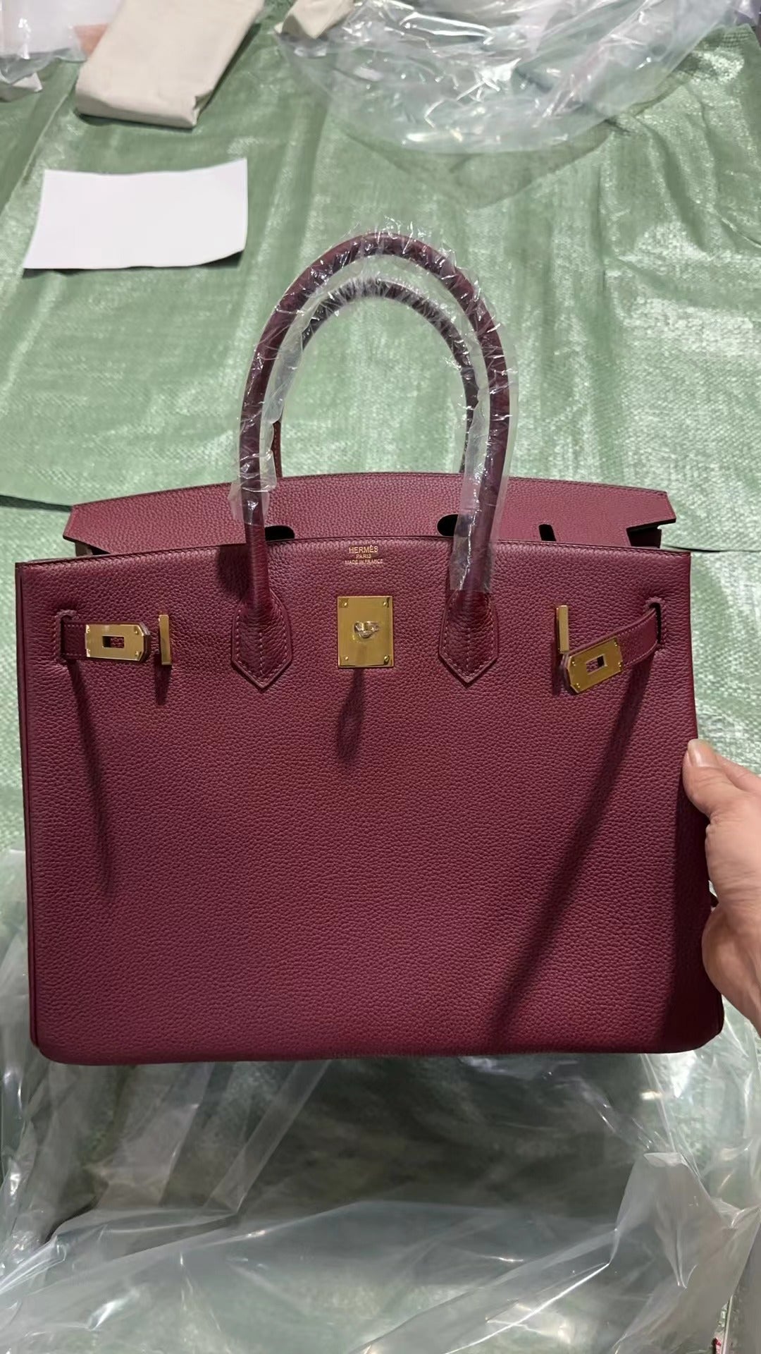 HM BIRKIN 35CM IN SCARLET RED CALFSKIN GOLD HARDWARE