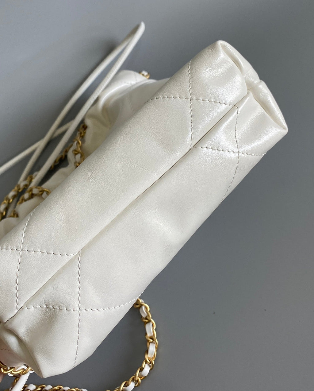 CC MINI 20 HANDBAG IN WHITE CALFSKIN GOLD HARDWARE