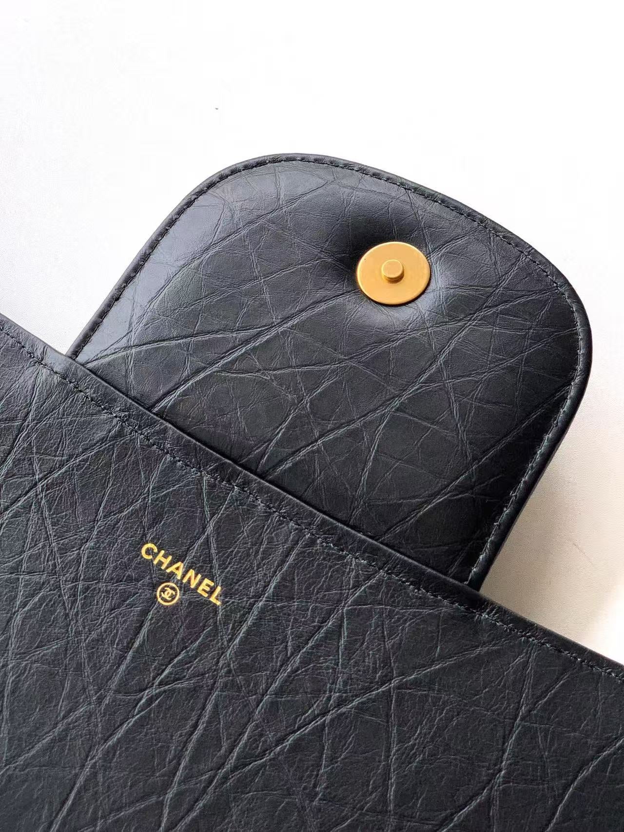 CC CLASSIC FLAP CLUTCH 41 IN BLACK QUILTED CALFSKIN GOLD HARDWARE