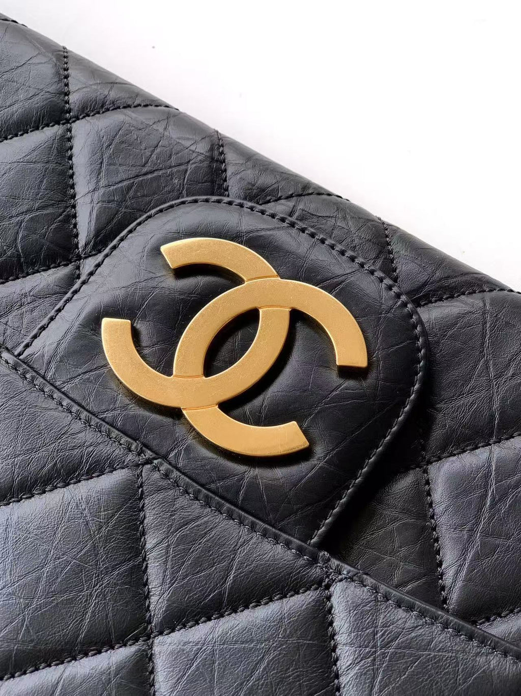 CC CLASSIC FLAP CLUTCH 41 IN BLACK QUILTED CALFSKIN GOLD HARDWARE
