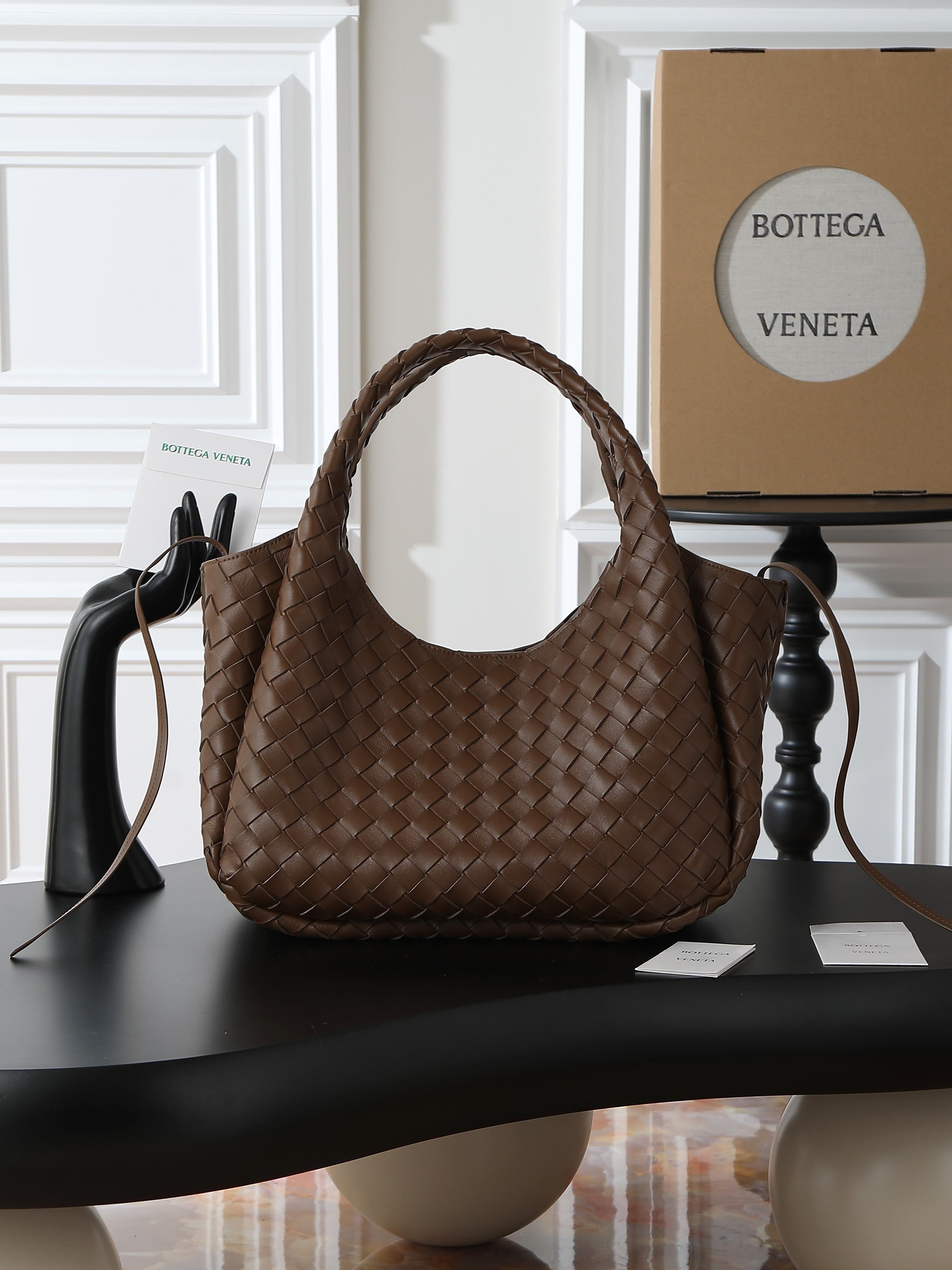 BV CAMPANA MEDIUM SHOULDER BAG 33 IN CHOCOLATE BROWN INTRECCIATO CALFSKIN