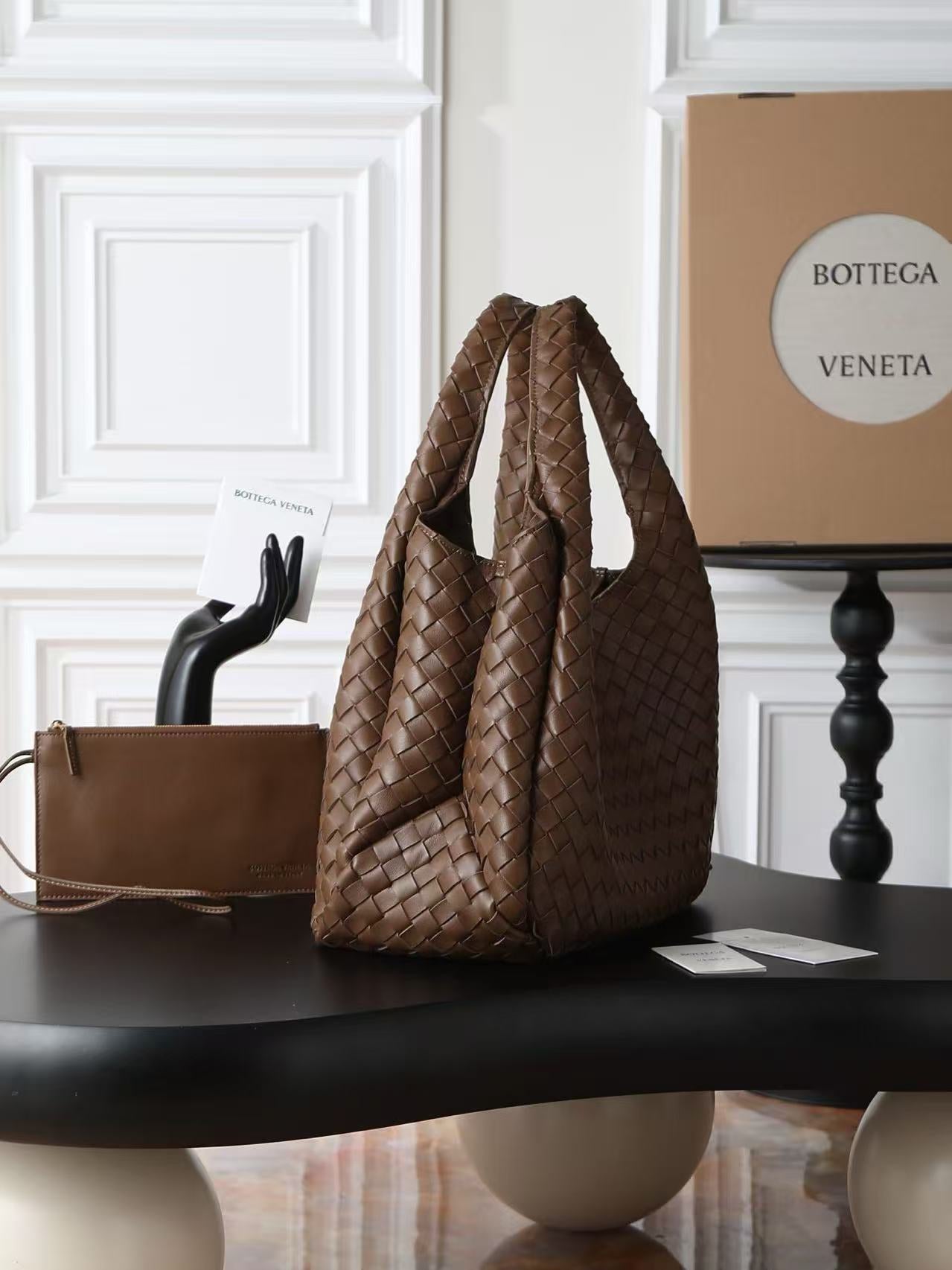 BV CAMPANA LARGE SHOULDER BAG 39 IN CHOCOLATE BROWN INTRECCIATO CALFSKIN