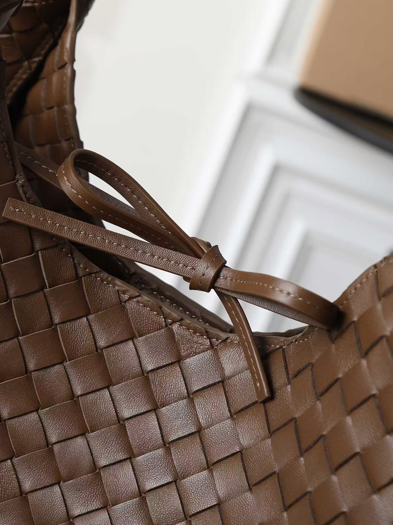 BV CAMPANA LARGE SHOULDER BAG 39 IN CHOCOLATE BROWN INTRECCIATO CALFSKIN