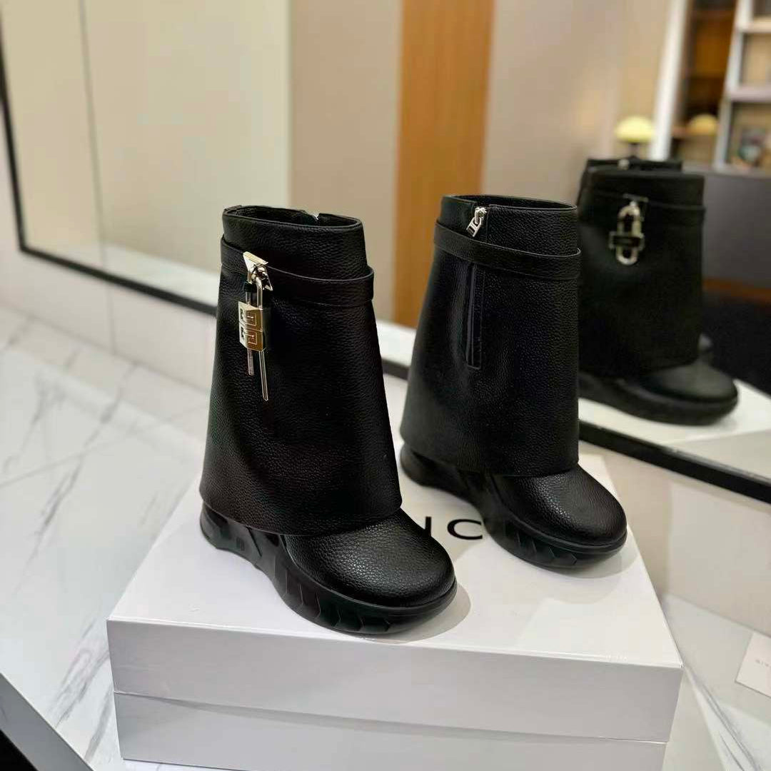 GIVENCHY SHARK LOCK BIKER ANKLE BOOTS IN BLACK CALFSKIN