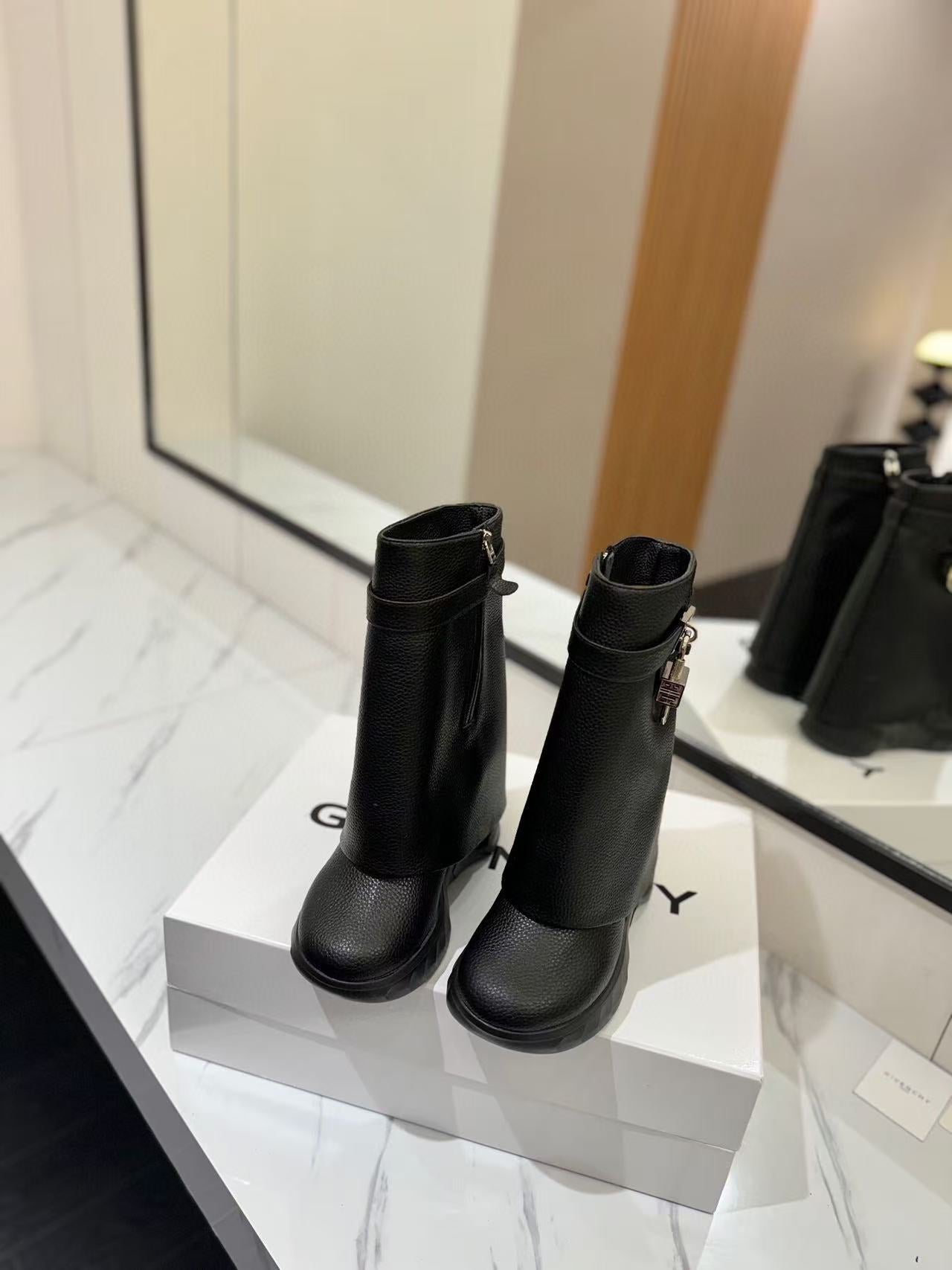 GIVENCHY SHARK LOCK BIKER ANKLE BOOTS IN BLACK CALFSKIN