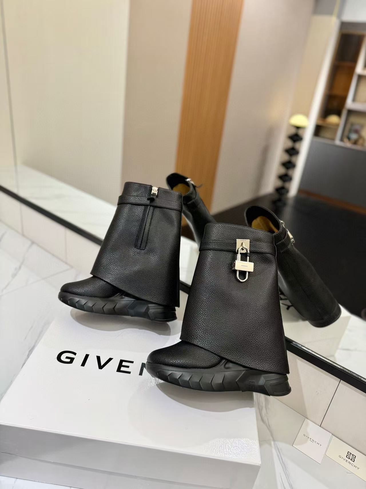 GIVENCHY SHARK LOCK BIKER ANKLE BOOTS IN BLACK CALFSKIN