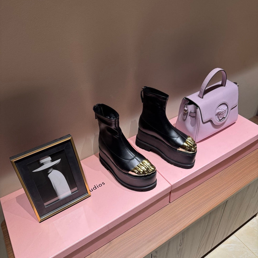 SCHIAPARELLI PLATFORM BOOTS IN BLACK CALFSKIN