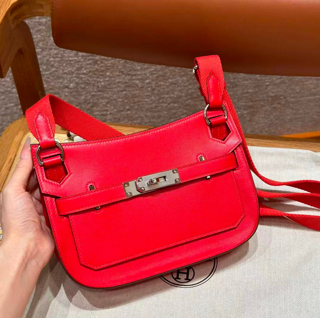 HM MINI JYPSIERE BAG IN RED SWIFT LEATHER SILVER HARDWARE.