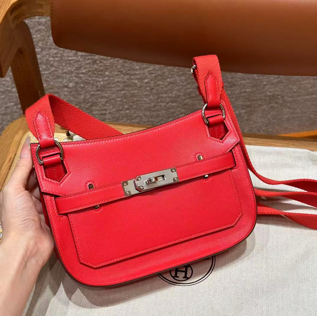 HM MINI JYPSIERE BAG IN RED SWIFT LEATHER SILVER HARDWARE.