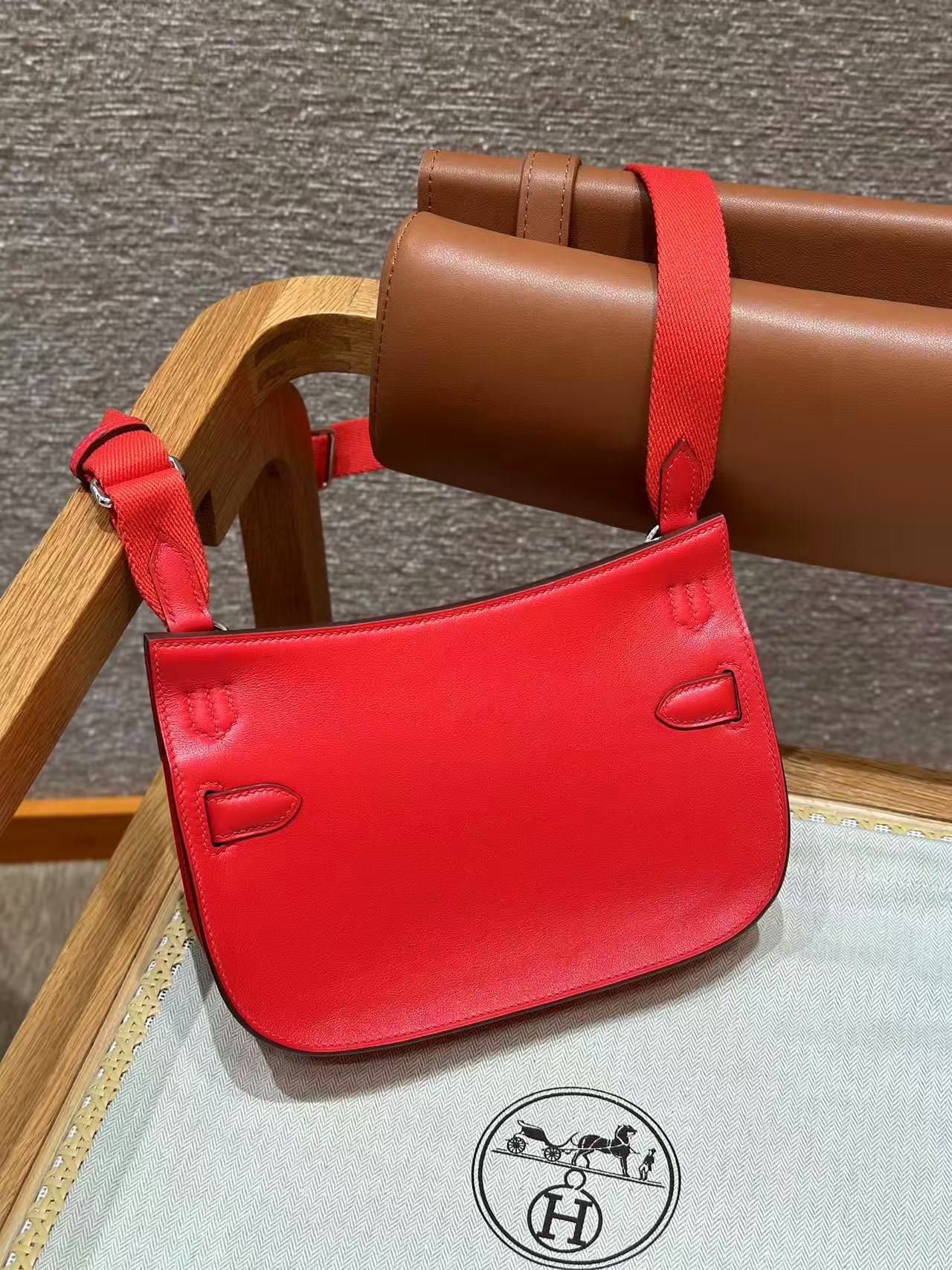HM MINI JYPSIERE BAG IN RED SWIFT LEATHER SILVER HARDWARE.
