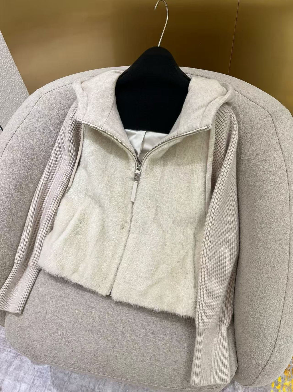 LUXURIOUS COMFORTABLE IN BEIGE FUR MIX WOOL JACKET