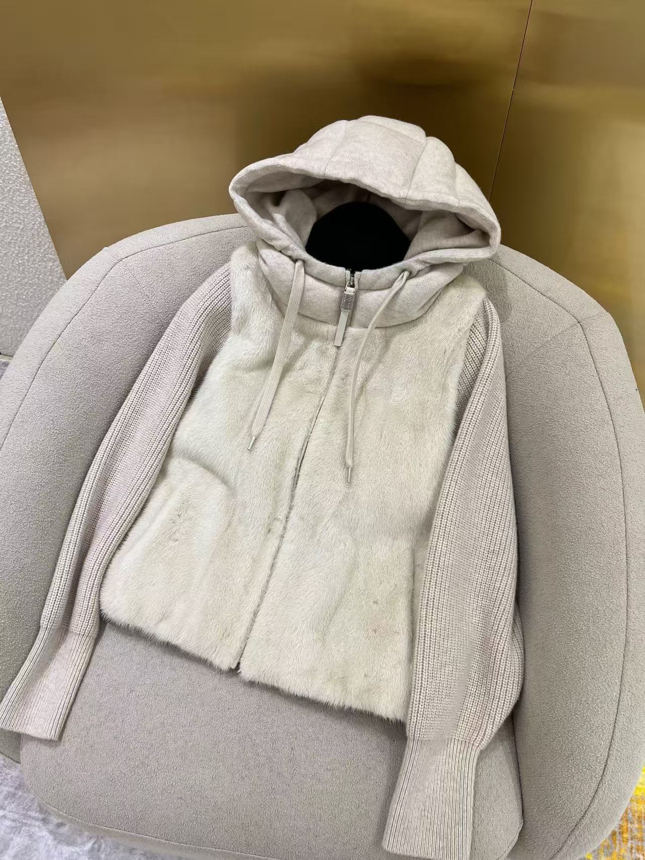 LUXURIOUS COMFORTABLE IN BEIGE FUR MIX WOOL JACKET