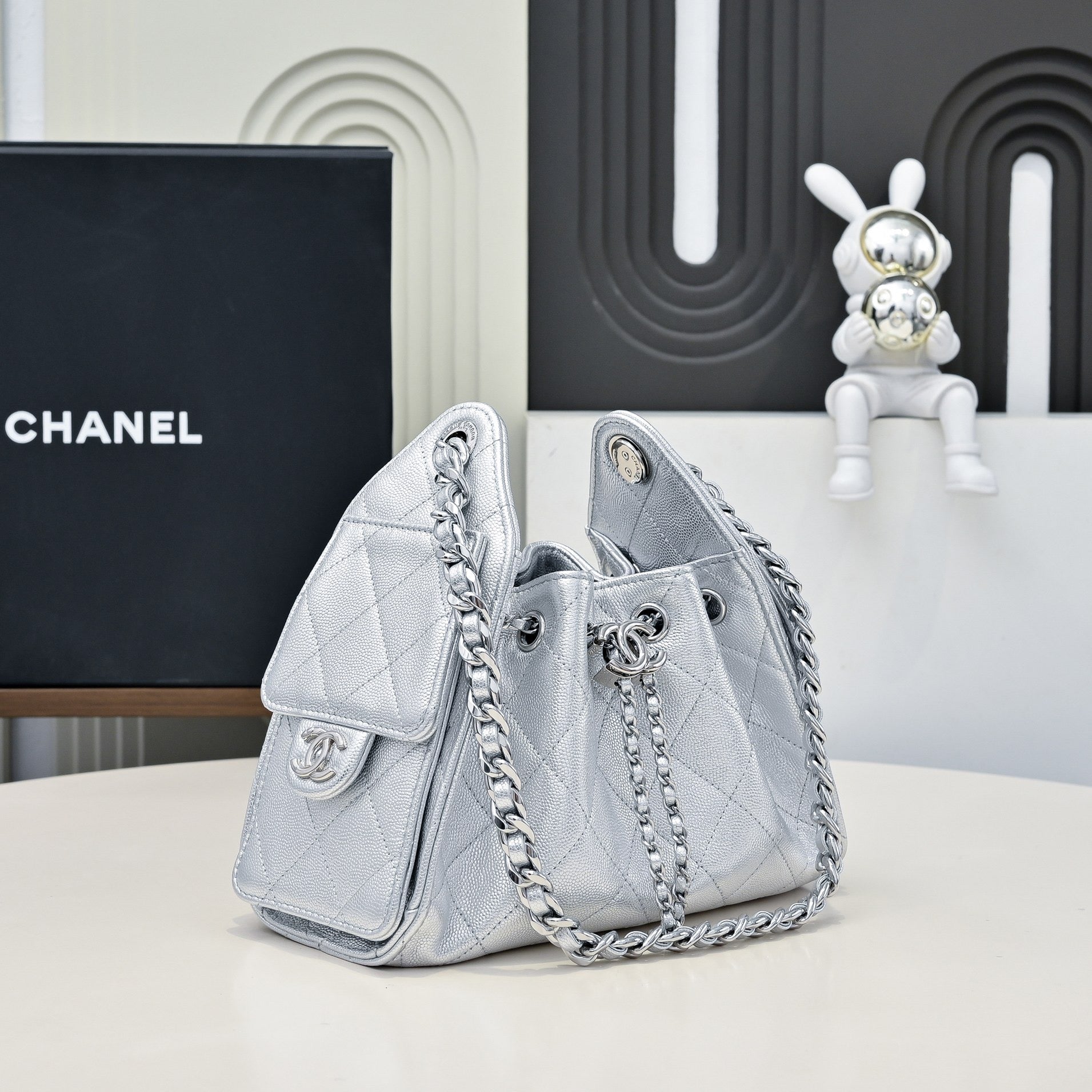 CC 25 HANDBAG IN SILVER-TONE 22 CALFSKIN SILVER HARDWARE