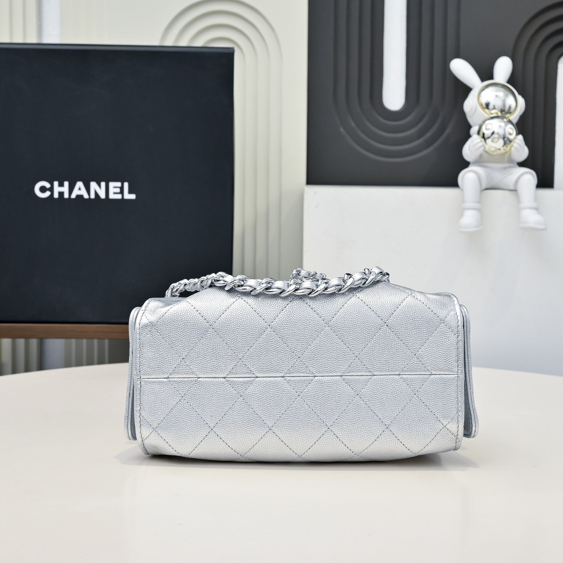 CC 25 HANDBAG IN SILVER-TONE 22 CALFSKIN SILVER HARDWARE