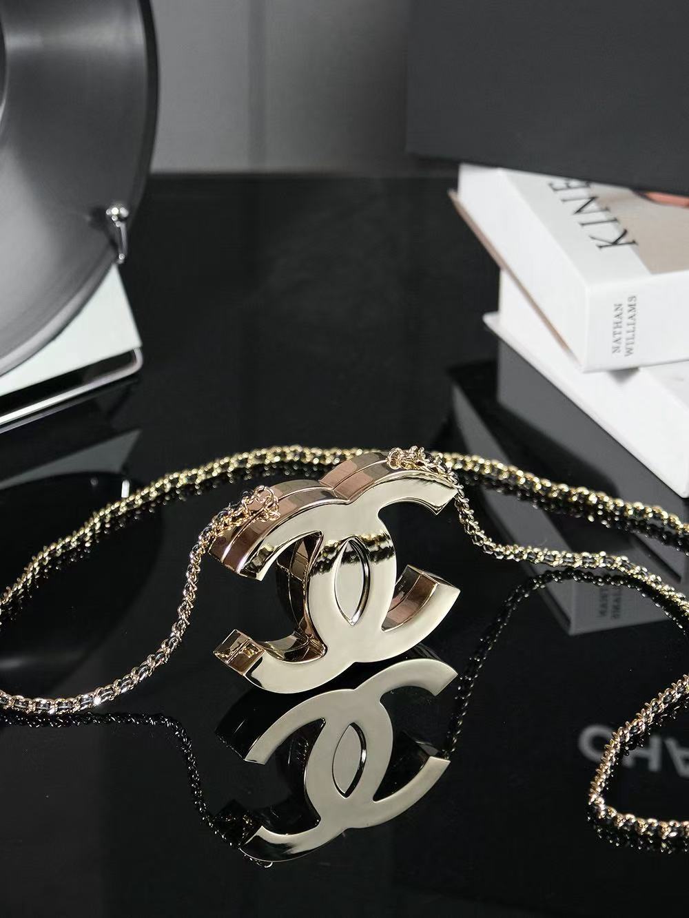 CC CLASSIC BAG CHAIN IN GOLD METAL