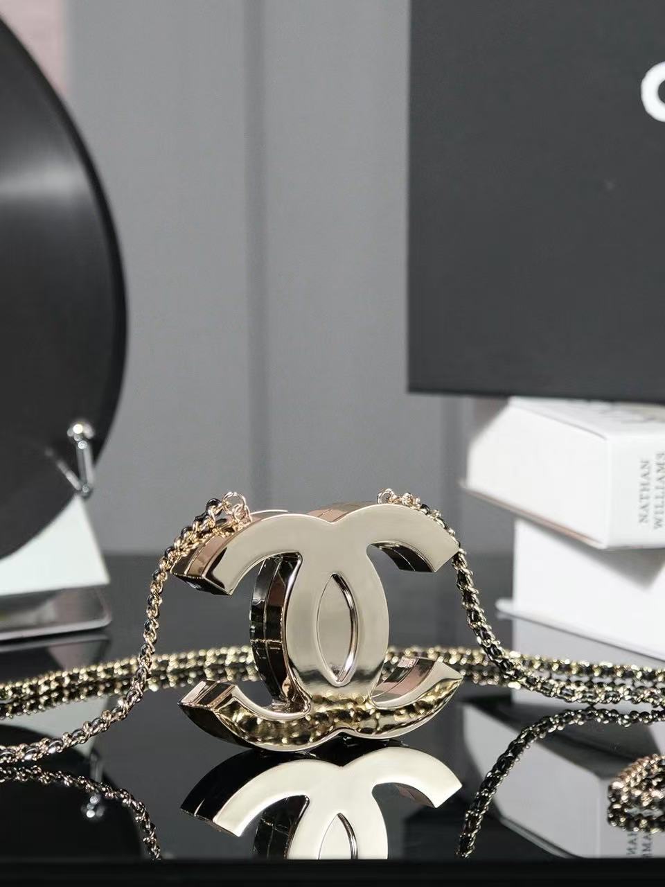 CC CLASSIC BAG CHAIN IN GOLD METAL