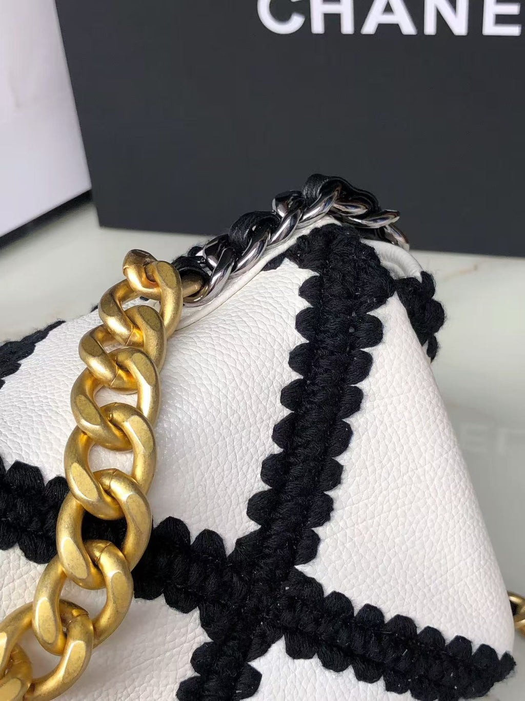 CC FLAP BAG 26 IN WHITE AND BLACK CALFSKIN GOLD HARDWARE