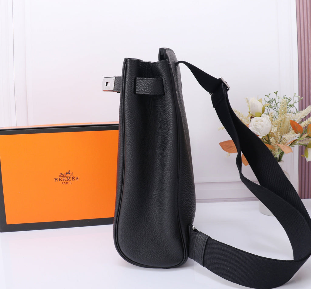 HAC A DOS PM BACKPACK 28 IN BLACK TOGO LEATHER